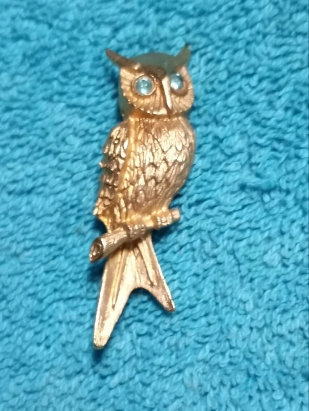 N/A gold owl